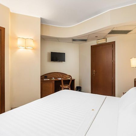 Welcome Hotel Legnano Zewnętrze zdjęcie