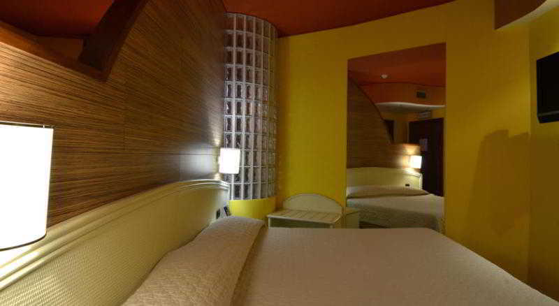 Welcome Hotel Legnano Zewnętrze zdjęcie